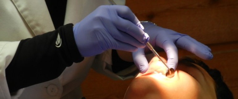 какое лекарство кладут в зуб после чистки каналов