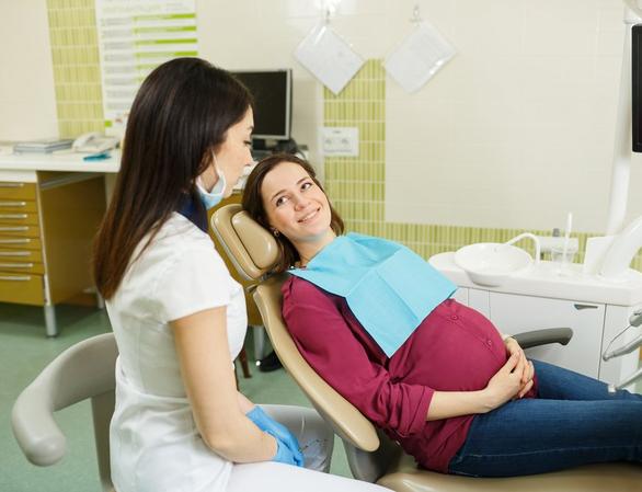 Лечение зубов при беременности